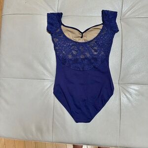 Dark purple lace cap sleeve pinch front leotard size M. KH Martin
